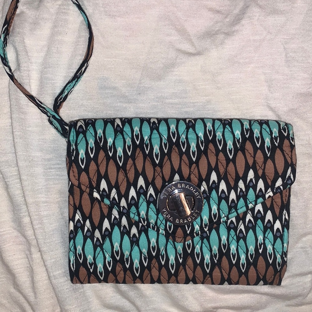 Never used!! VERA BRADLEY WALLET/ wristlet